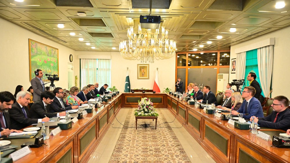 Pakistan, Poland agree to enhance cooperation in trade, energy sectors